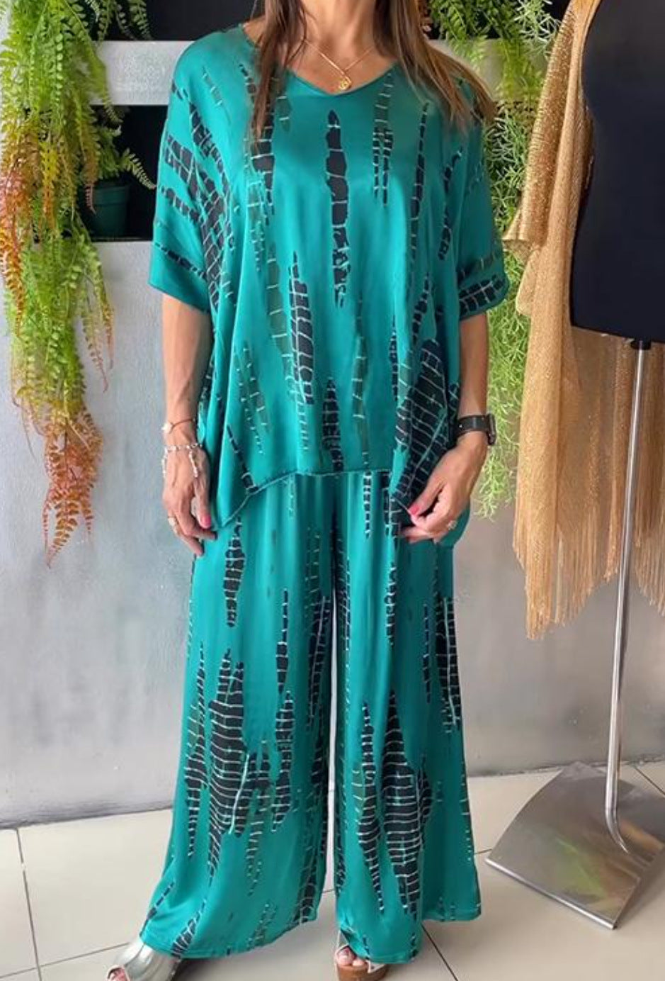 🎁Nuevo conjunto holgado de dos piezas de moda 2025
