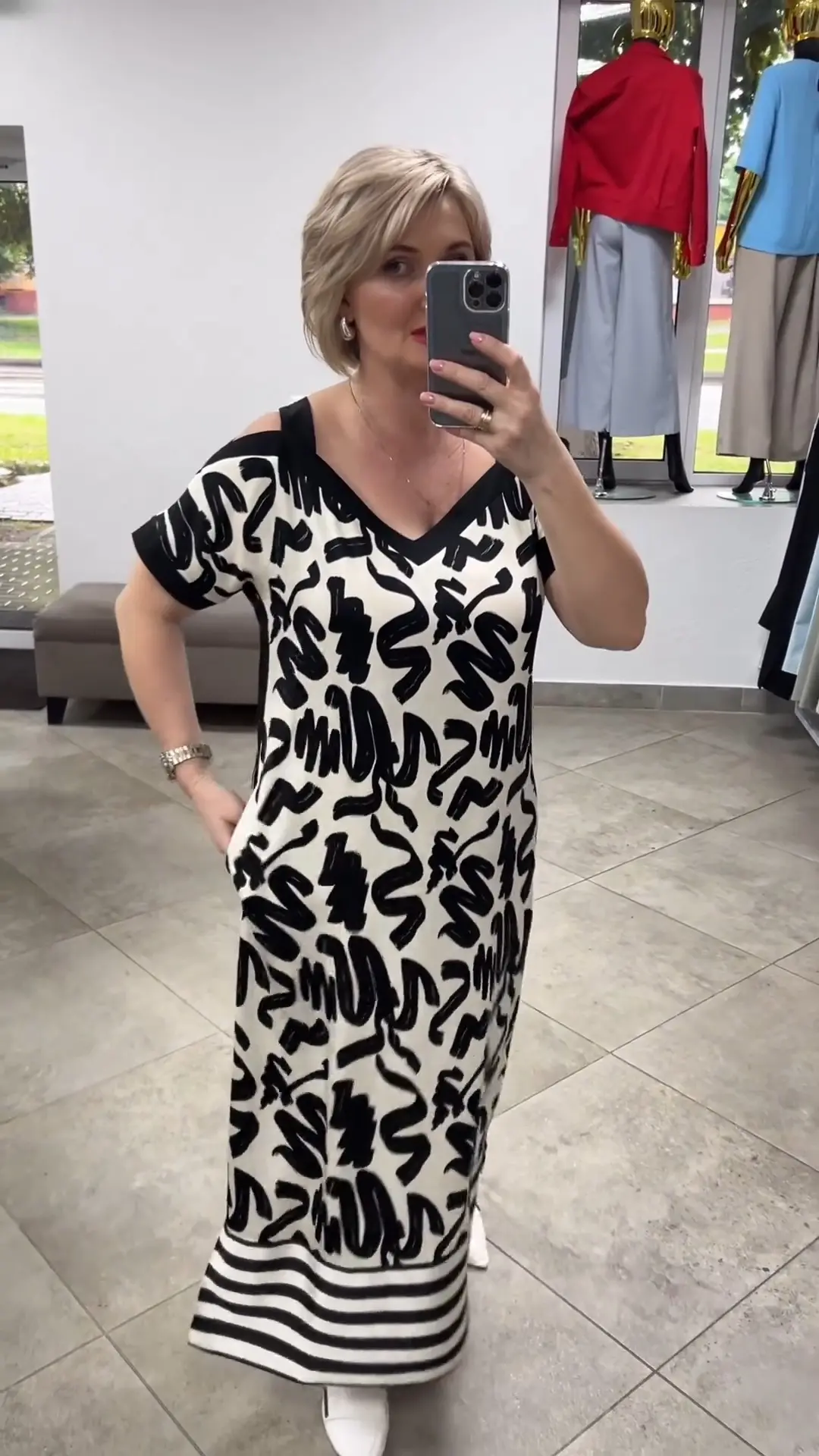 💥😍 49% RABATT🌹👗Off-Shoulder V-Ausschnitt Modisches Atmungsaktives Kleid 🎁