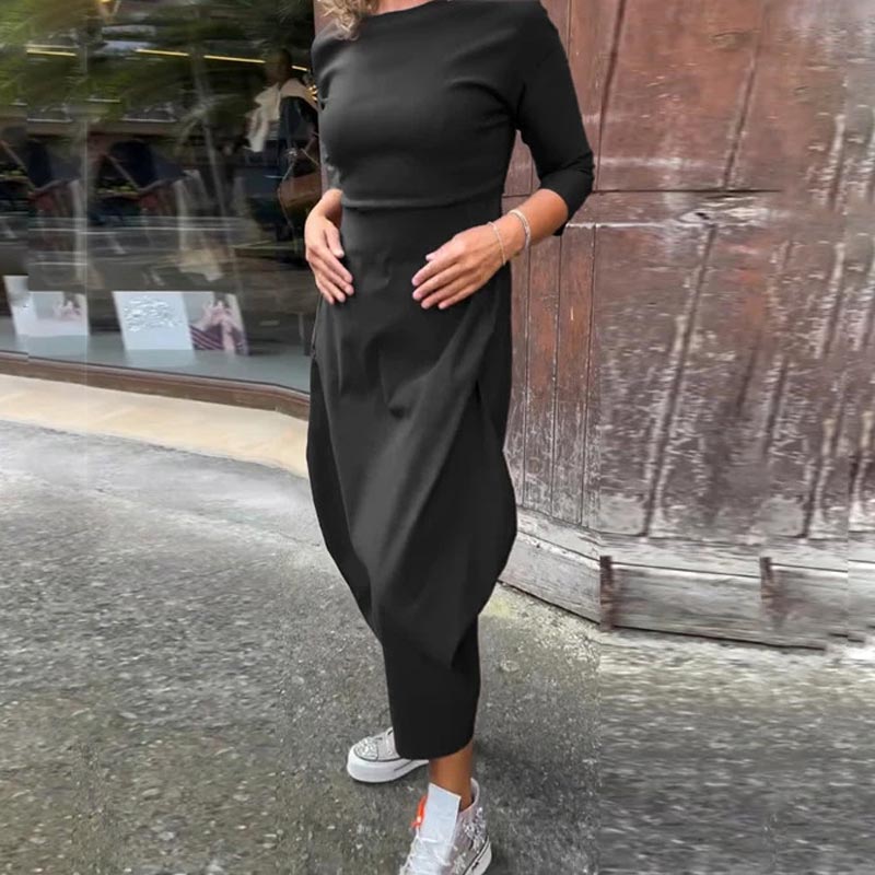 Einfaches, elegantes Damenkleid mit langen Ärmeln und Tasche