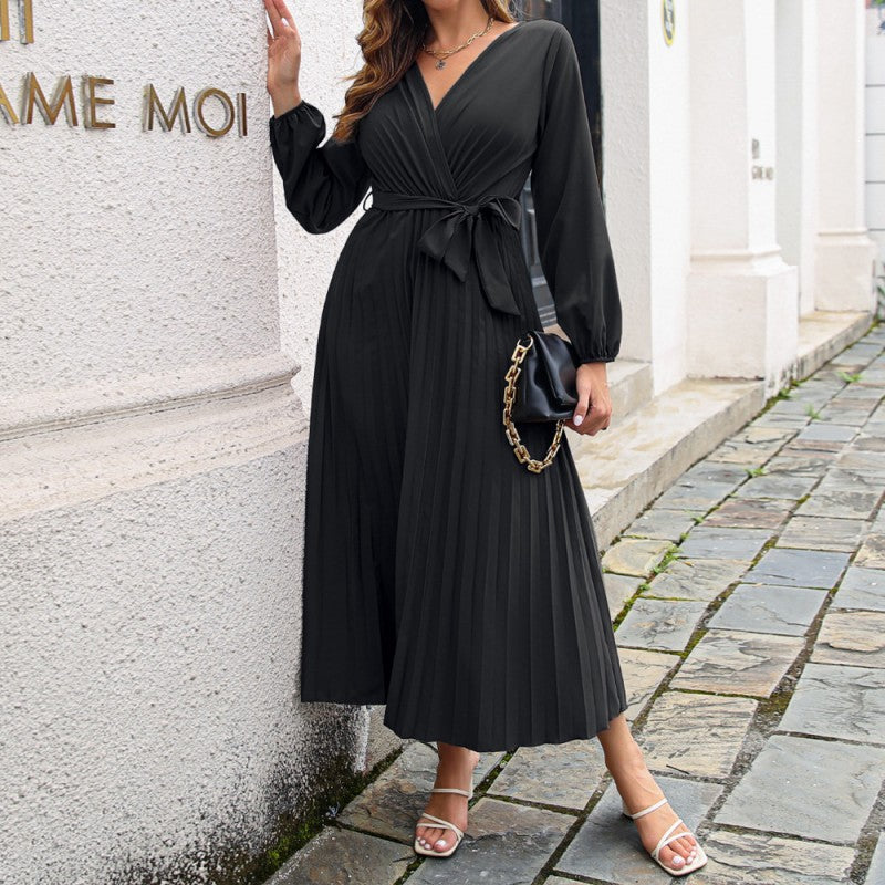 Langes plissiertes Wickelkleid mit Bindegürtel für Damen