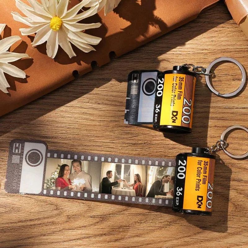 "🎅Weihnachts-Specials | Retro Film-Schlüsselanhänger - Stilvolles Accessoire, ideal zum Selbstgebrauch oder als Geschenk🎁"