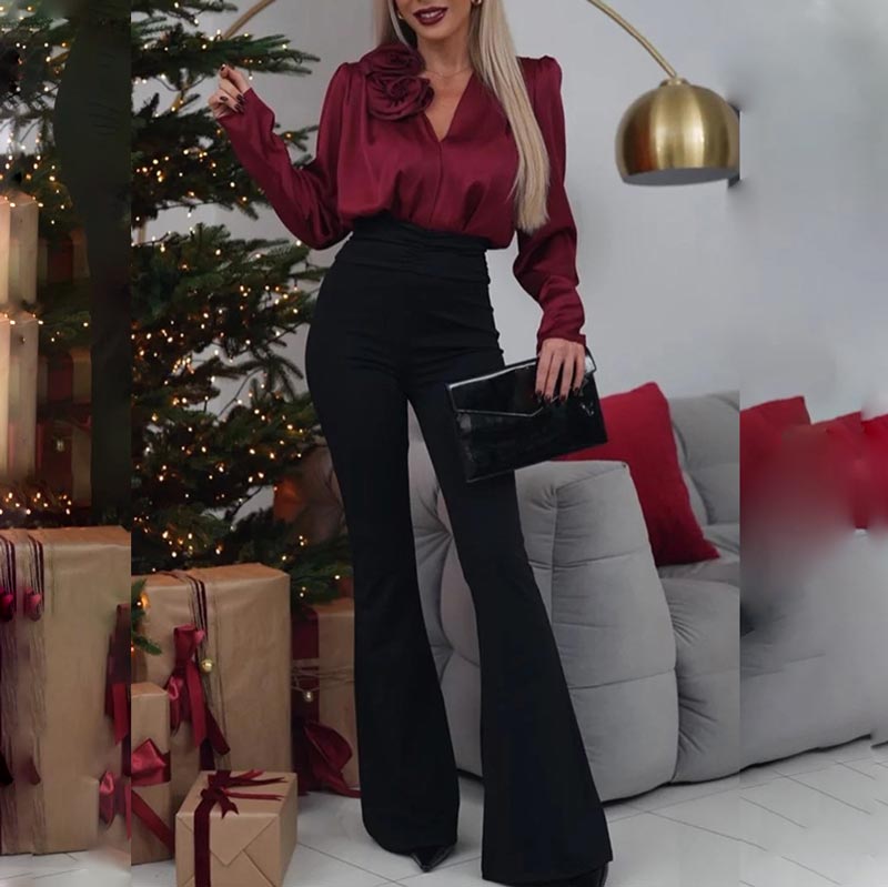 🔥Gran venta 50% de descuento🔥Blusa de satén de lujo con escote en V y detalle de rosa para mujer