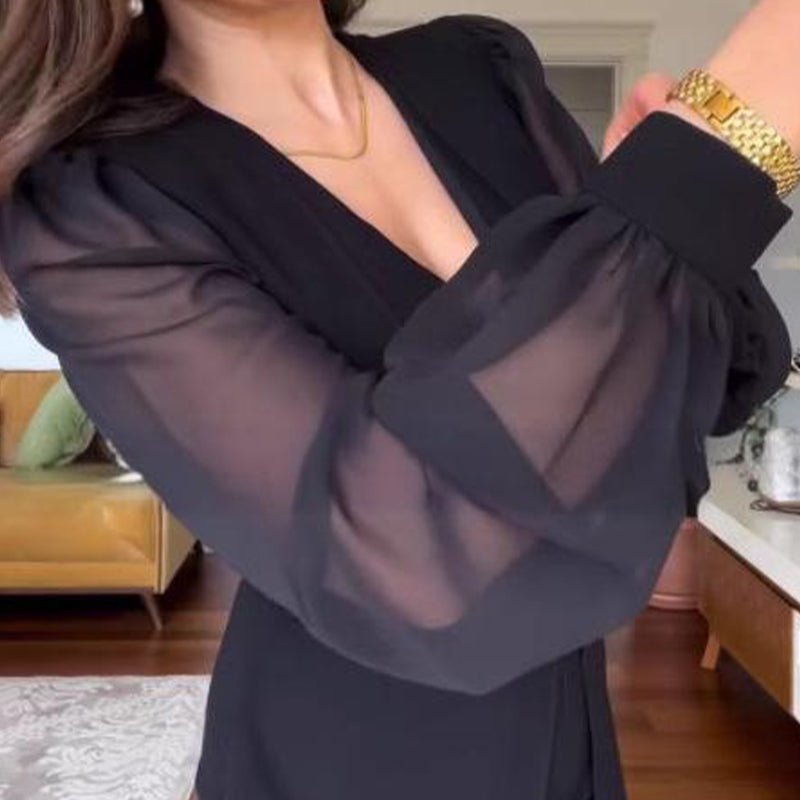 Vestido elegante con un cuello en V y mangas largas de linterna hechas de malla para mujeres
