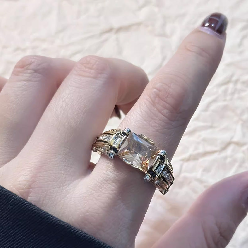 💕 Valentinstags-Special - 50% Rabatt 💕 Robuster Vintage-Ring mit breitem Zirkonia