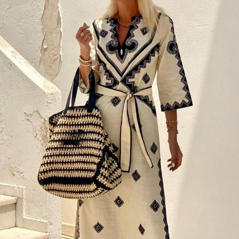 Vestido boho de damas con patrón de geometría de etno, cuello en V y cinturón