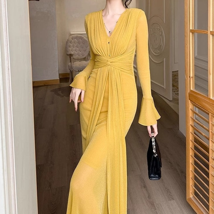 Vestido elegante de Fodycon Maxi con un cuello en V y ciego plisado