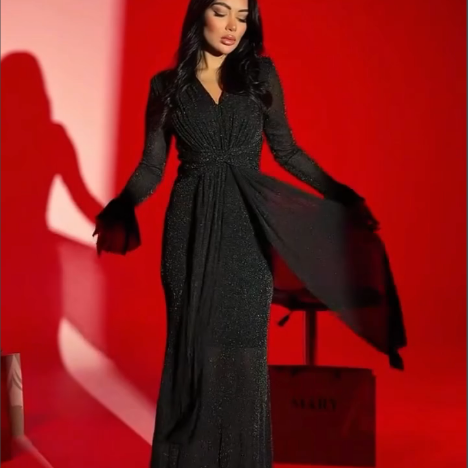 Vestido elegante de Fodycon Maxi con un cuello en V y ciego plisado