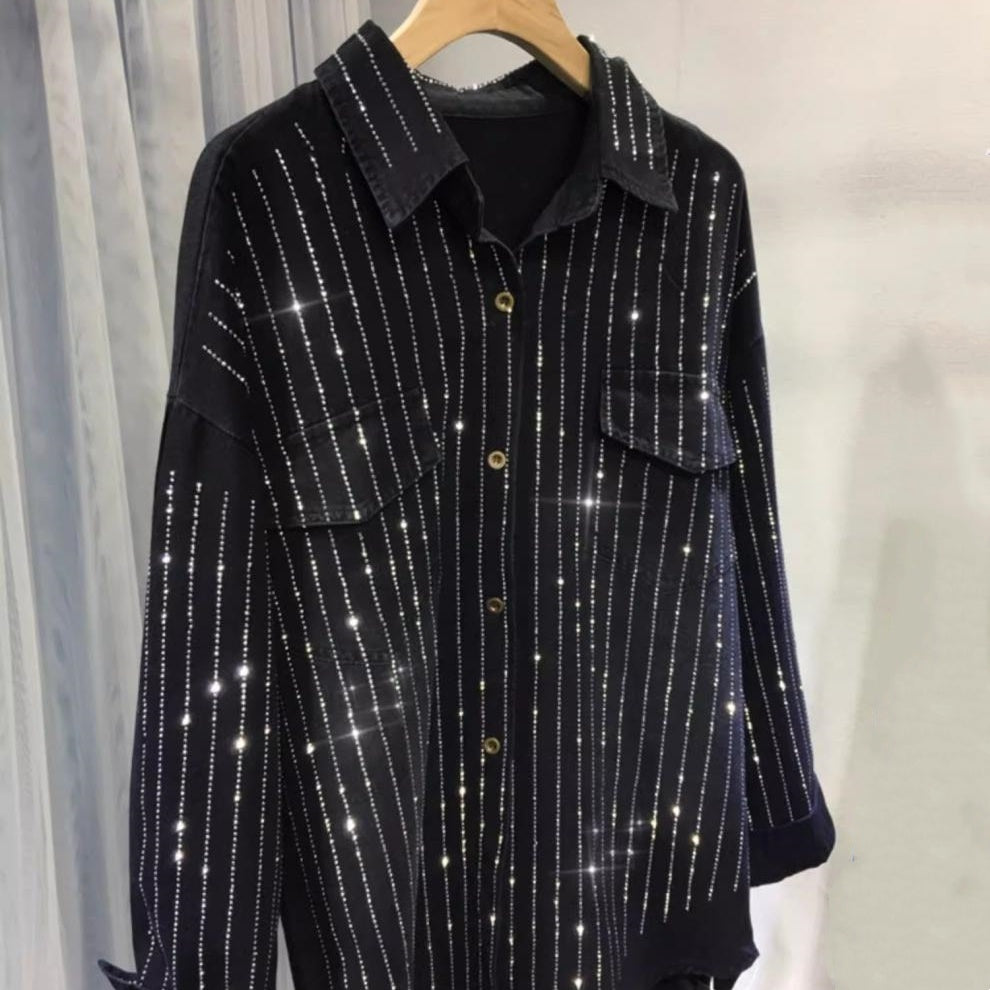 Camisa de jean femenina con diamantes de imitación y botón