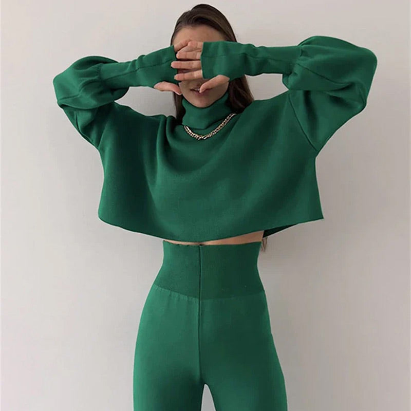 Atuendo de damas con tapa de recorte de cuello alto de manga larga y pantalones