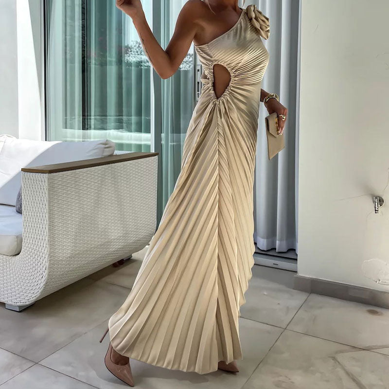 64% de descuento 💥Vestido plisado asimétrico con escote inclinado