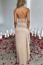 Satinkleid in Maxilänge mit Schlitz und Drapierung, One-Shoulder-Design