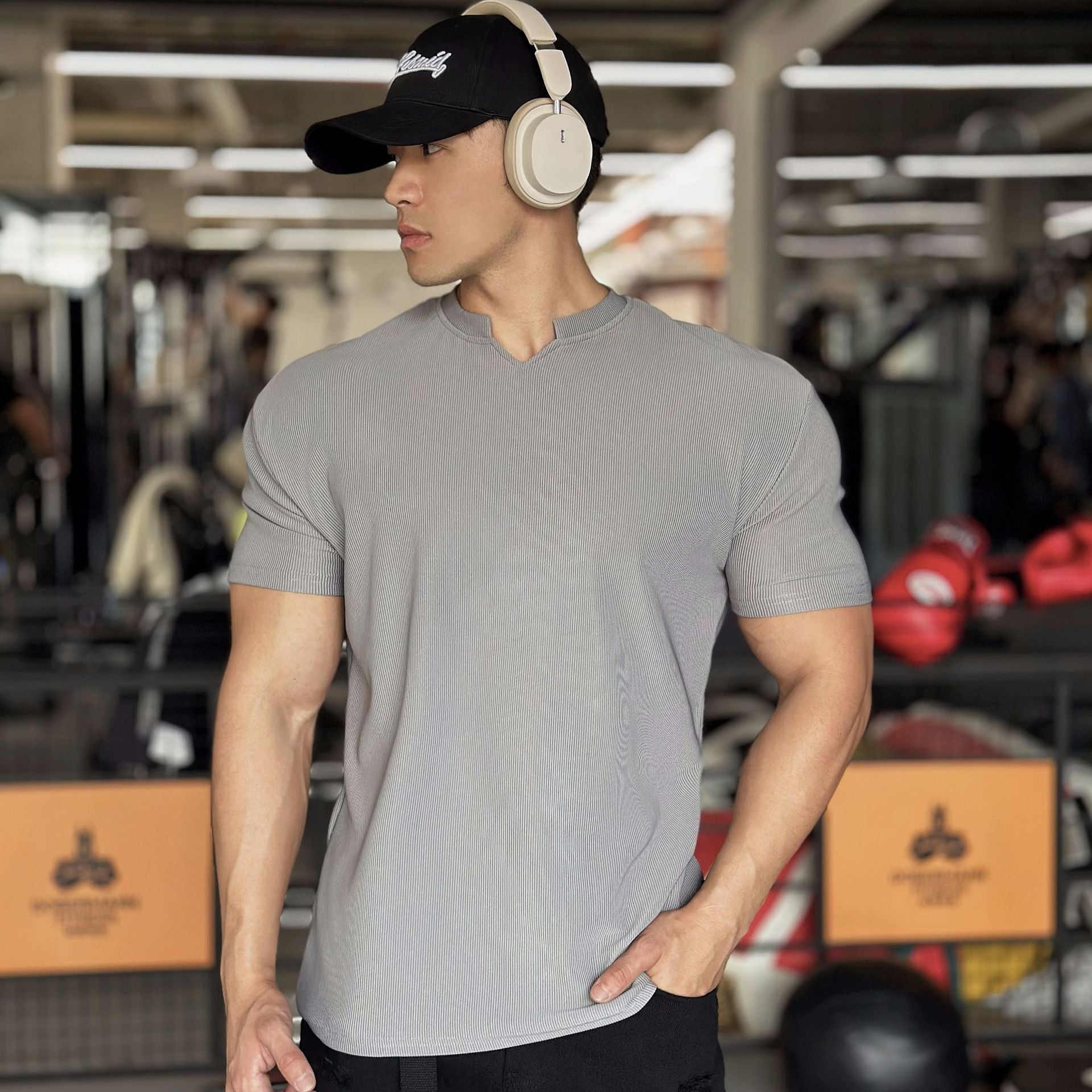🎁Hot Sale 50% Rabatt⏳Herren V-Ausschnitt Kurzarm Muskelshirts Athletisches Training T-Shirts