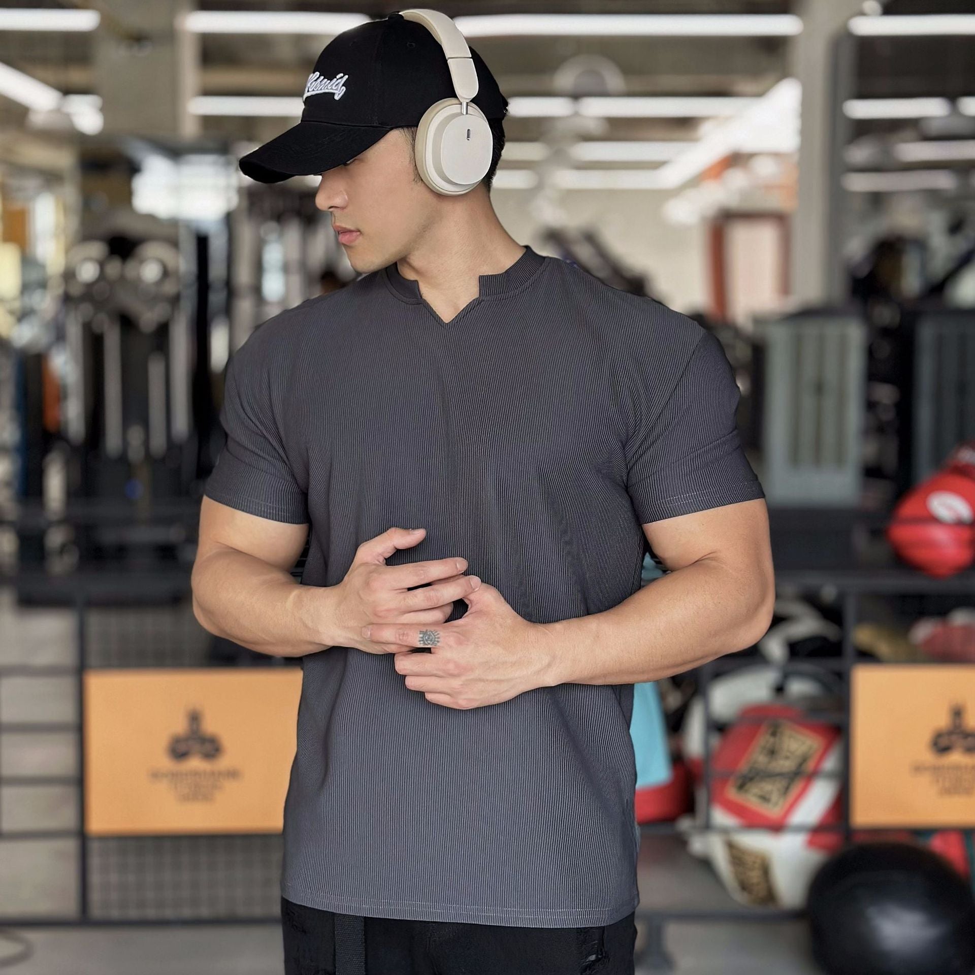 🎁Hot Sale 50% Rabatt⏳Herren V-Ausschnitt Kurzarm Muskelshirts Athletisches Training T-Shirts