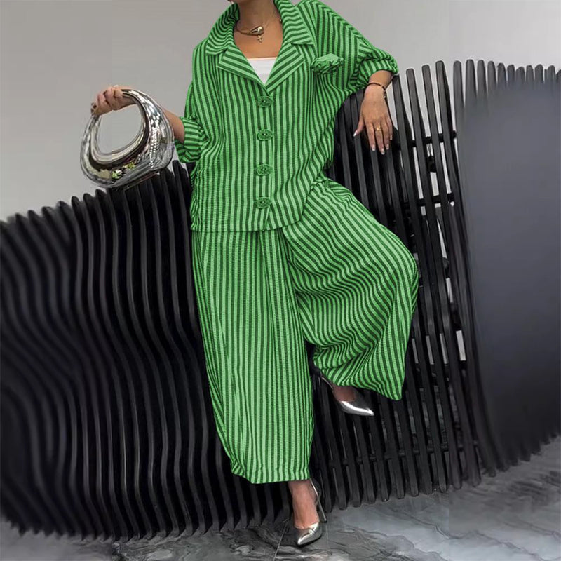 2-teiliges Set mit Jacke mit gestreiftem Revers und Hose mit weitem Bein
