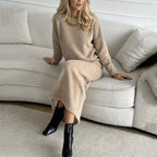 Elegantes, kuscheliges Set aus Pullover und ausgestelltem Rock für Damen