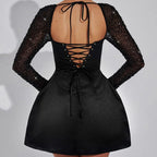 Elegantes rückenfreies Kleid mit Pailletten-Langarm für Damen