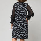 Bedrucktes Damenkleid mit Rundhalsausschnitt und langen Mesh-Ärmeln