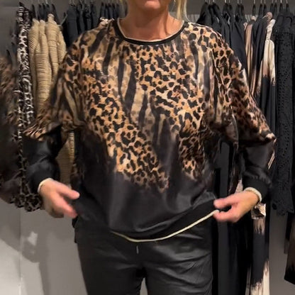 ✨Top informal holgado con cuello redondo y estampado de leopardo🐾