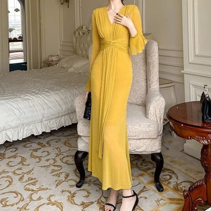 Vestido elegante de Fodycon Maxi con un cuello en V y ciego plisado