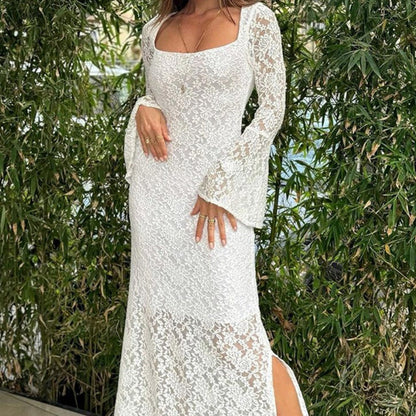 Vestido de encaje con mangas de trompeta, dobladillo de ranura y corte de cintura