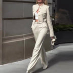 🔥Kostenloser Versand - 🎉Elegantes zweiteiliges Set aus Oberteil und Hose für Damen