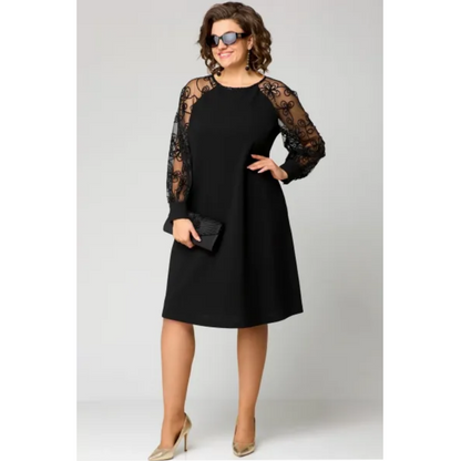 Spitzen-Patchwork-Kleid mit Rundhalsausschnitt und langen Ärmeln