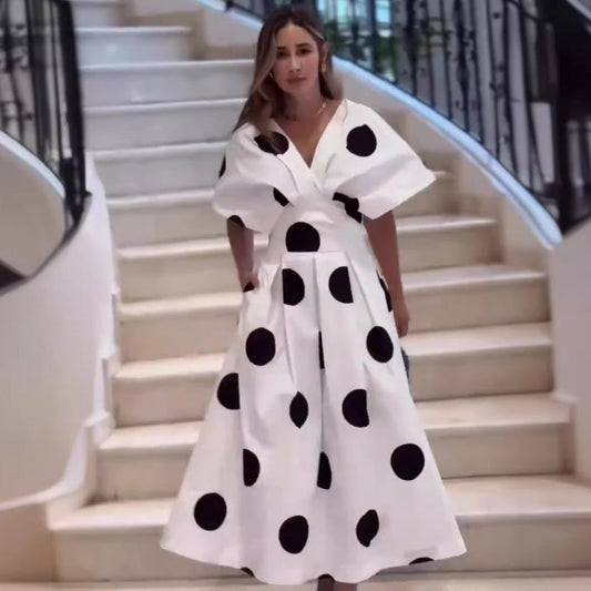 Vestido elegante con cuello en V con una línea A y mangas hinchadas