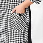 Damenkleid mit langen Ärmeln und Hahnentritt-Patchwork