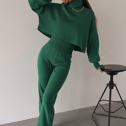 Atuendo de damas con tapa de recorte de cuello alto de manga larga y pantalones