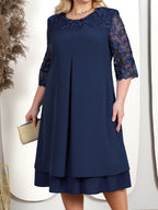 Damenkleid aus besticktem Chiffon mit Rundhalsausschnitt