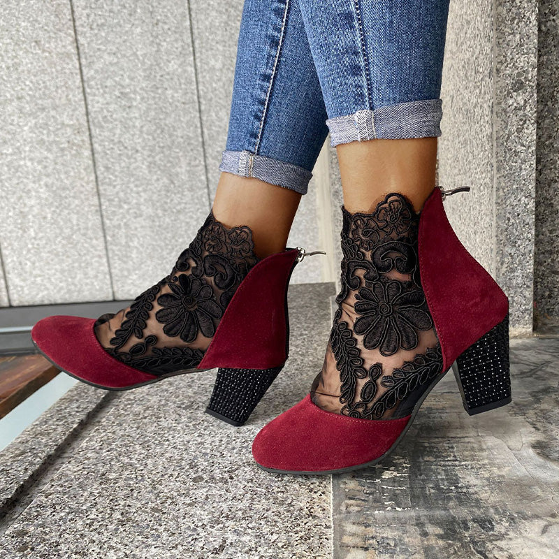 Elegantes tacones altos de mujer con suela suave y encaje.💖🌤️