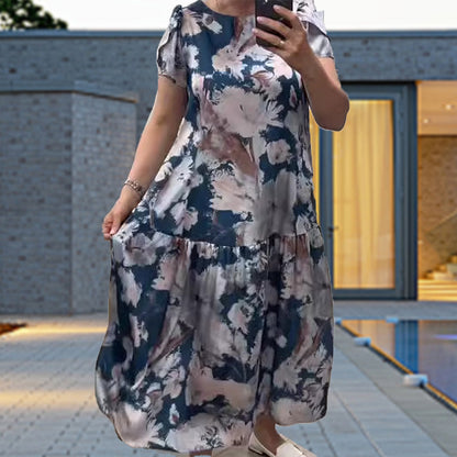 Vestido corta de escote circular suelto con patrón de flores