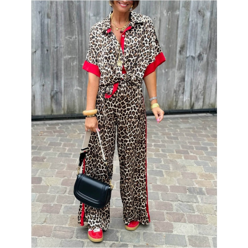 Patrón de dos partes de mujeres con leopardo: blusa de camisa con un tapete y pantalones con pierna ancha