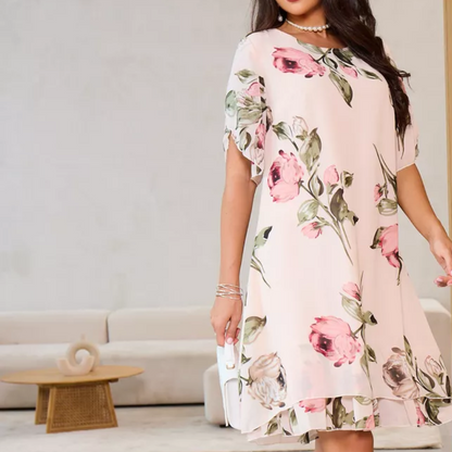 Vestido de gasa que fluye con pétalos de color rubor
