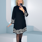 Langarmkleid mit abstraktem Muster