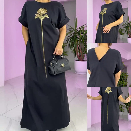 Vestido para mujeres con un escote circular y hendidura lateral