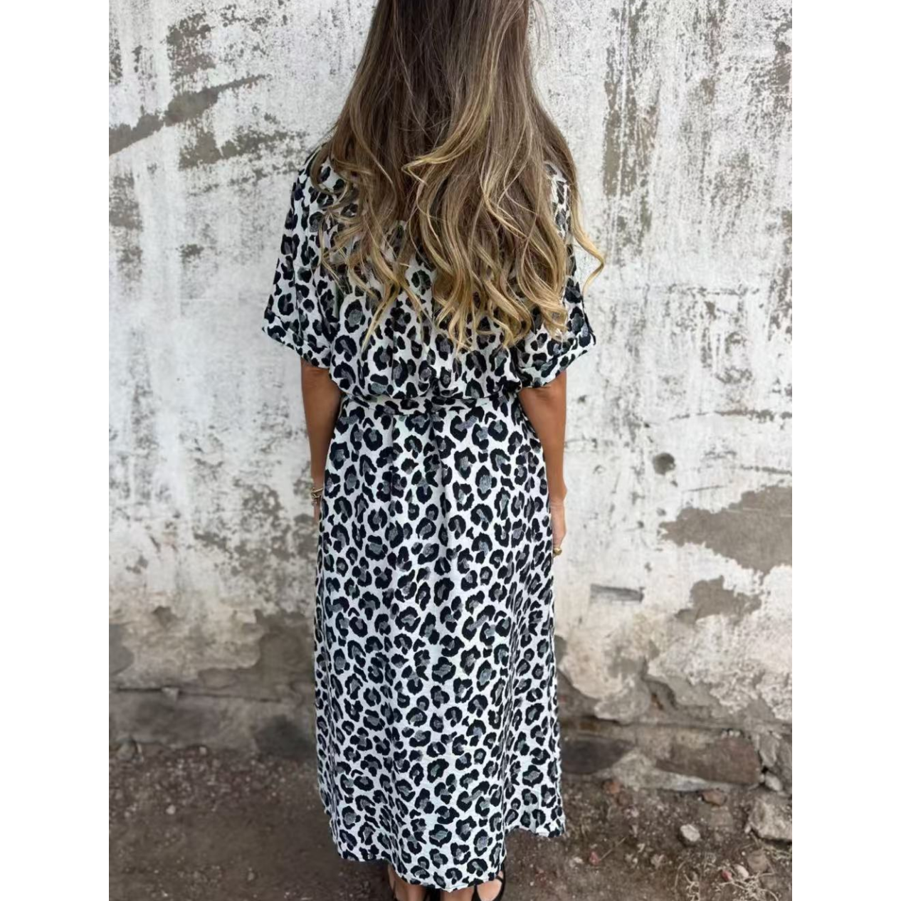 🐆Vestido largo con estampado de leopardo y cuello en V👗