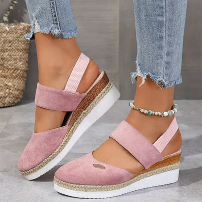 🥿Geschlossene Zehen Riemchensandalen mit niedrigem Keil🌈Verschiedene Farben nach Wahl
