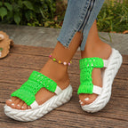 Chunky gewebte Hausschuhe in hellen Farben