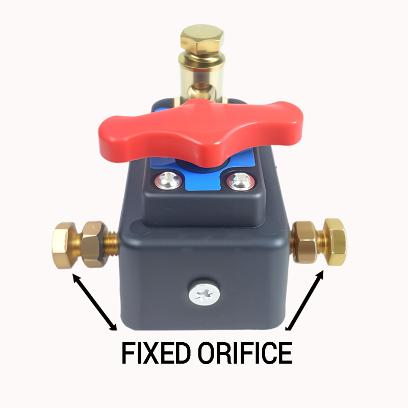 Separador universal para baterías de automóvil con 12–24 V