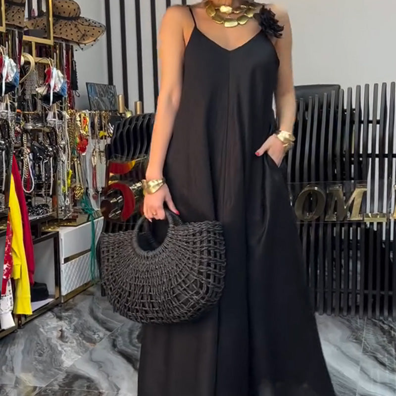 Maxikleid mit Spaghettiträgern in Schwarz