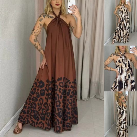 Vestido para mujeres con un escote del cuello y un patrón de flores - Midi Longitud para el verano y las vacaciones