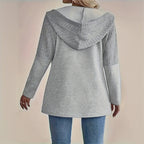 Trendy Damenjacke mit Kapuze und langen Ärmeln und Reißverschluss