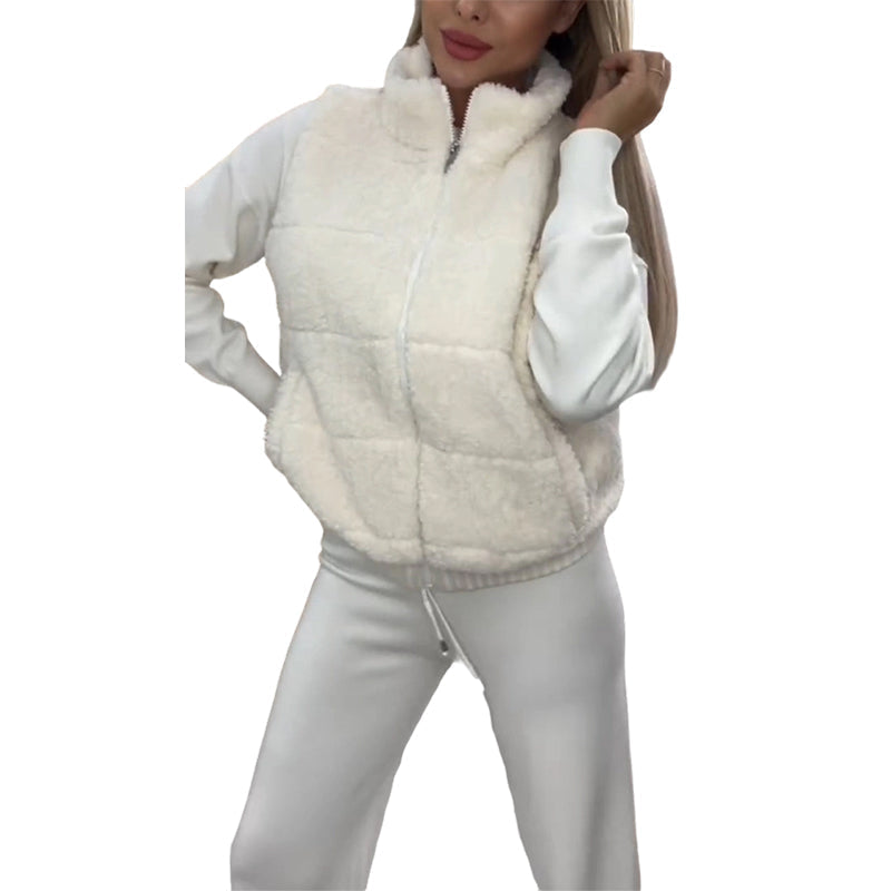 Ihr neues Lieblingsoutfit für den Winter – ein dreiteiliges Lounge-Set aus warmem Strick, das Sie den ganzen Tag über gemütlich, schick und selbstbewusst hält ❄️
