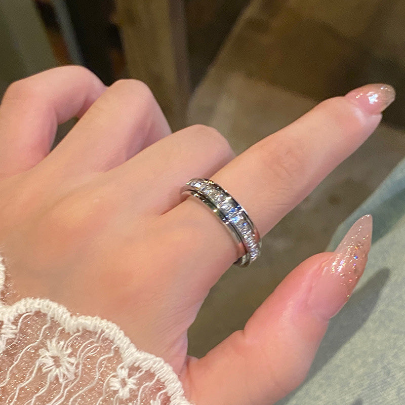 LETZTER TAG AKTION-KAUF 1 ERHALTE 1 GRATIS✨Drehbarer Spinner-Ring aus Titanstahl mit Zirkonia