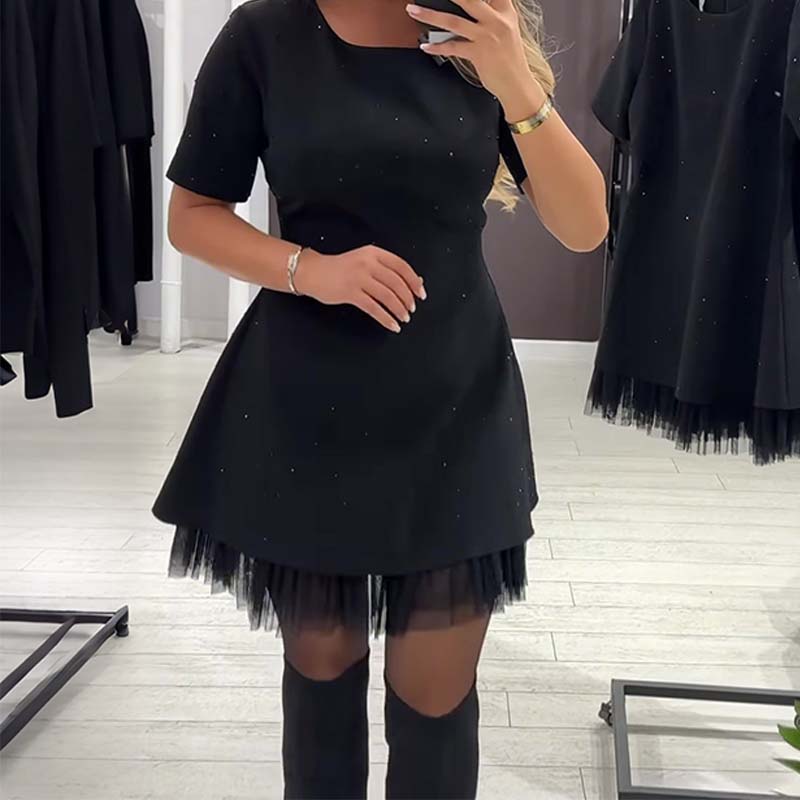 Glitzerndes Minikleid mit kurzen Ärmeln und Spitzenbesatz für Damen
