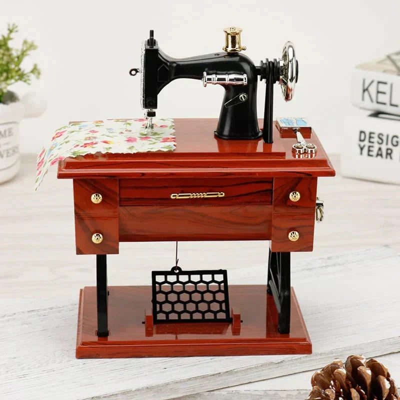 Fröhliches Neujahr! 50% auf alles 🎊⏰Mini-Nähmaschine aus Holz – Klassische Spieluhr mit zeitlosem Design 🎵 🪡