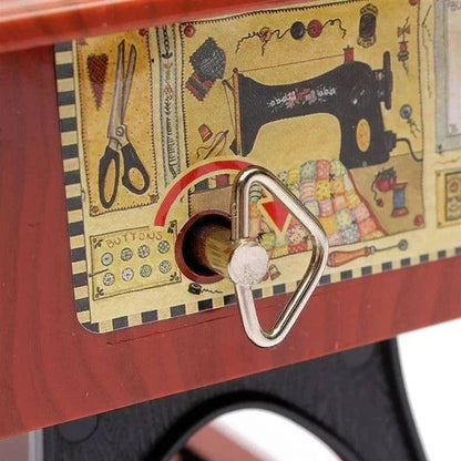 Fröhliches Neujahr! 50% auf alles 🎊⏰Mini-Nähmaschine aus Holz – Klassische Spieluhr mit zeitlosem Design 🎵 🪡