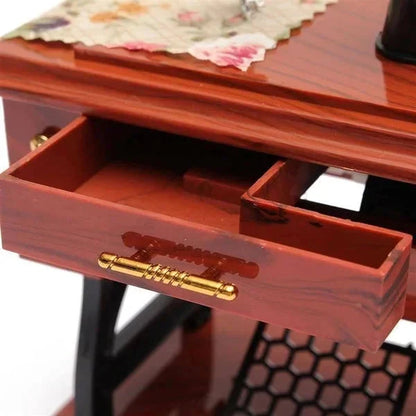 Fröhliches Neujahr! 50% auf alles 🎊⏰Mini-Nähmaschine aus Holz – Klassische Spieluhr mit zeitlosem Design 🎵 🪡