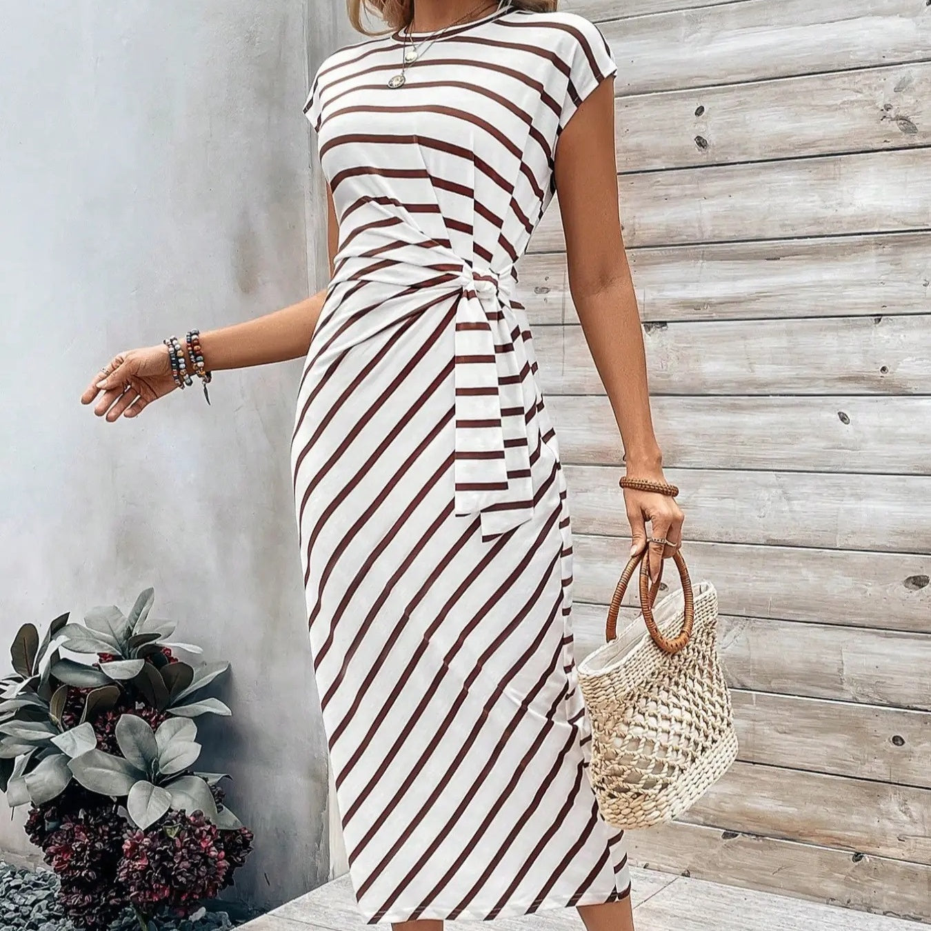 💕 Elegantes Damenkleid mit Bindegürtel